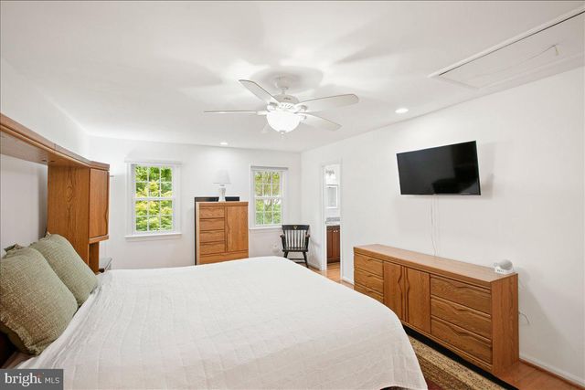 10741 MIDSUMMER DR, Reston, VA 20191
