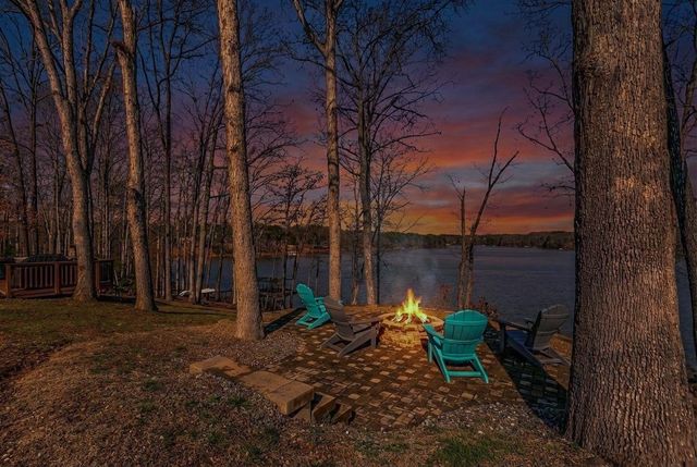 1675 Casey Creek Road, Chesnee, SC 29323