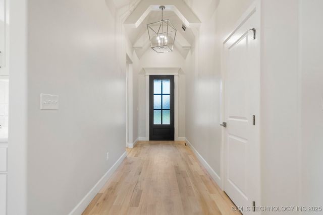 2715 W Van Buren Court, Broken Arrow, OK 74011