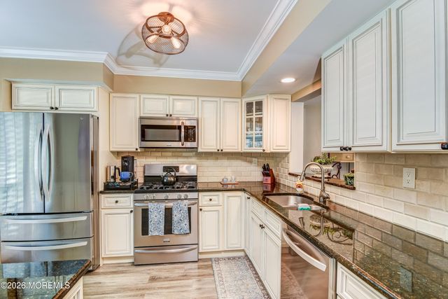 242 Teasdale Place, Morganville, NJ 07751