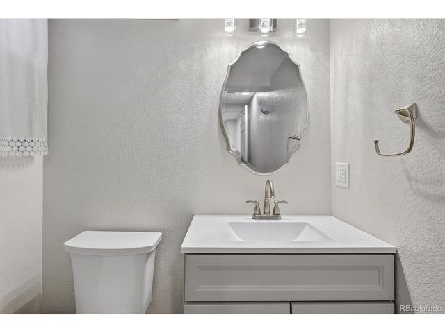 1732 S Elm St, Denver, CO 80222