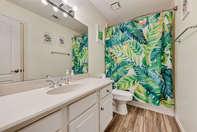 5735 Richmond Avenue A, Dallas, TX 75206