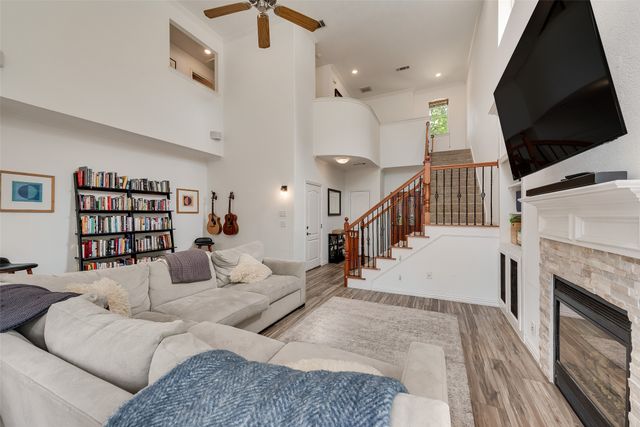 5735 Richmond Avenue A, Dallas, TX 75206