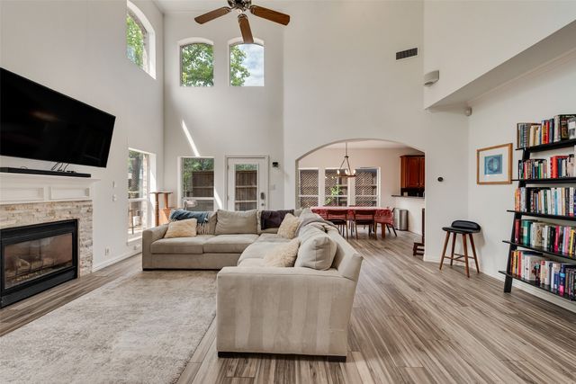 5735 Richmond Avenue A, Dallas, TX 75206