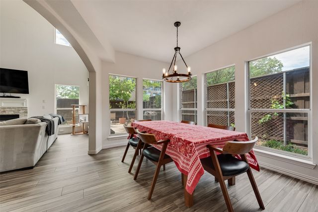 5735 Richmond Avenue A, Dallas, TX 75206