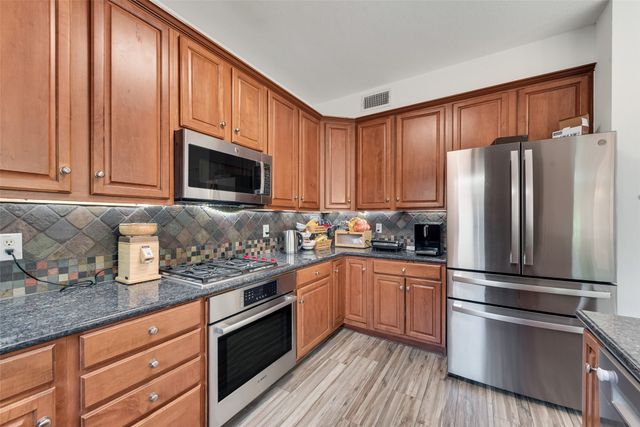 5735 Richmond Avenue A, Dallas, TX 75206