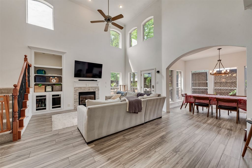 5735 Richmond Avenue A, Dallas, TX 75206