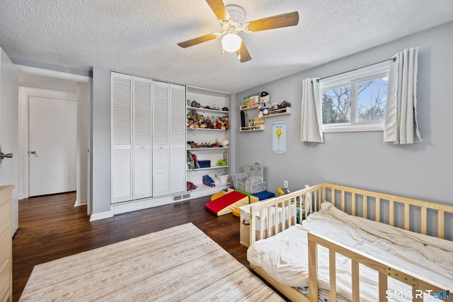 38 Mountain Road, Cheshire, CT 06410