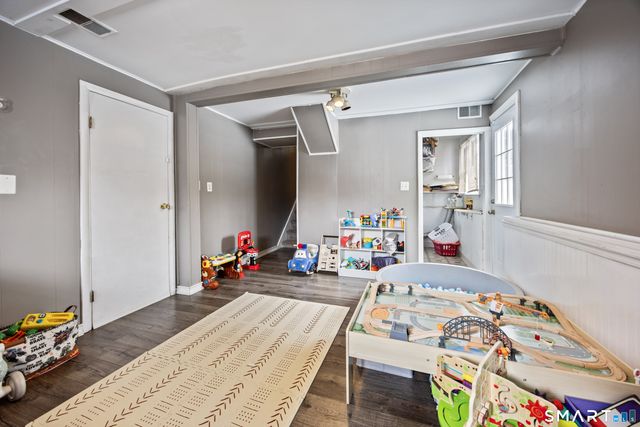 38 Mountain Road, Cheshire, CT 06410