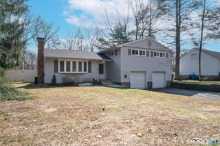 38 Mountain Road, Cheshire, CT 06410