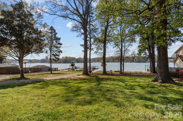 20837 Sierra Vista Drive, Cornelius, NC 28031