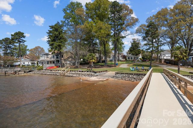 20837 Sierra Vista Drive, Cornelius, NC 28031