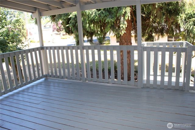 16801 10th Avenue E, Spanaway, WA 98387