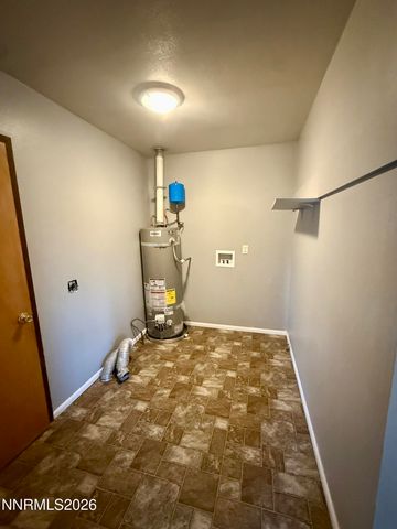 566 Douglas Street, Fallon, NV 89406