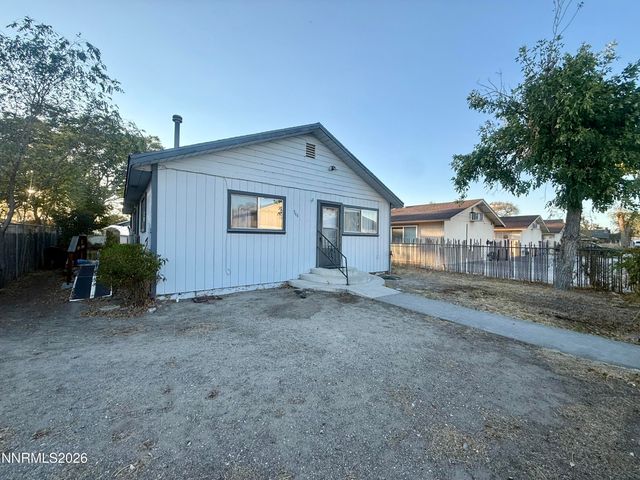 566 Douglas Street, Fallon, NV 89406