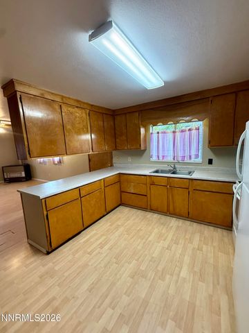 566 Douglas Street, Fallon, NV 89406