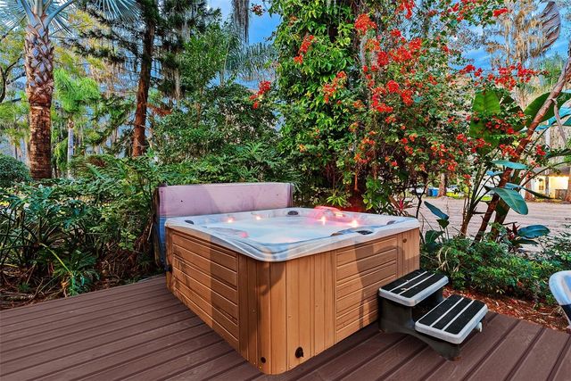 19220 LAKE ALLEN ROAD, Lutz, FL 33558