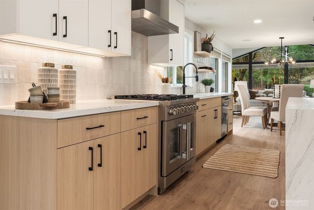 14020 NE 62nd Street, Redmond, WA 98052