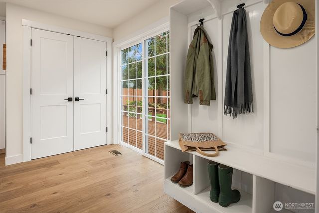 14020 NE 62nd Street, Redmond, WA 98052