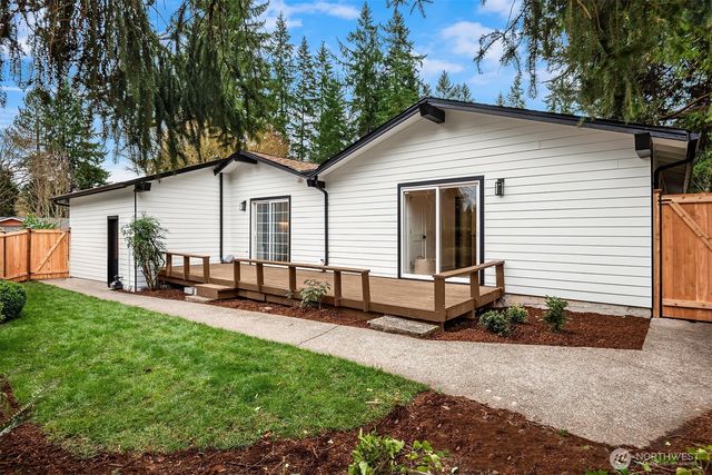 14020 NE 62nd Street, Redmond, WA 98052