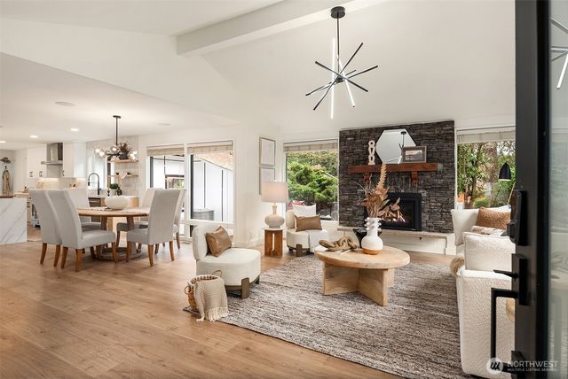 14020 NE 62nd Street, Redmond, WA 98052