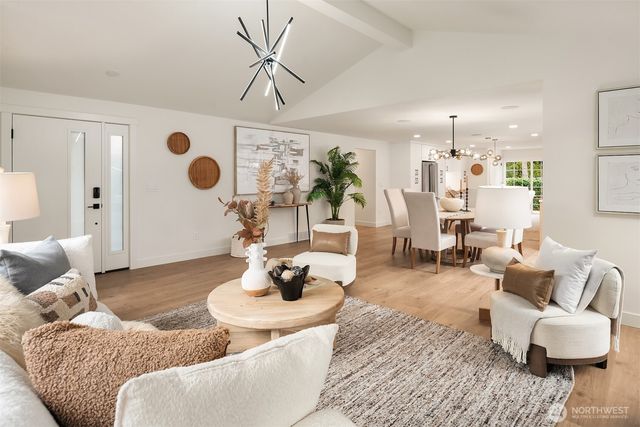 14020 NE 62nd Street, Redmond, WA 98052