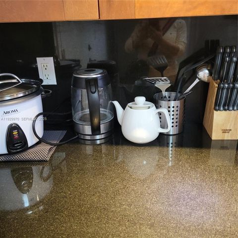 1865 S Ocean Dr 7B, Hallandale Beach, FL 33009