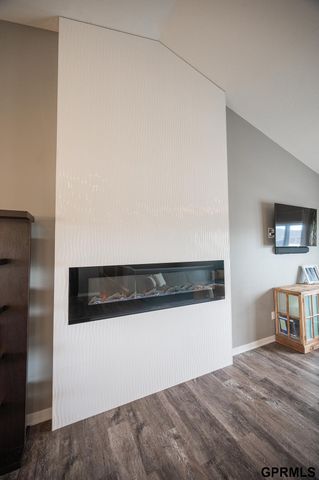 7808 Nicole Lane, Lincoln, NE 68516