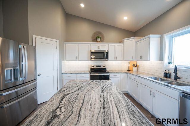 7808 Nicole Lane, Lincoln, NE 68516