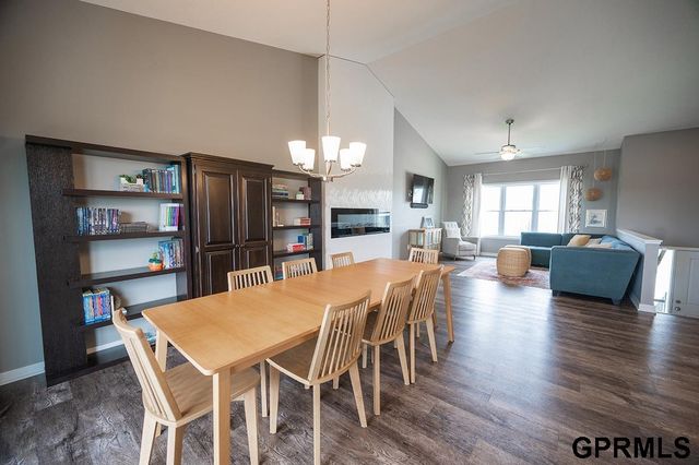 7808 Nicole Lane, Lincoln, NE 68516
