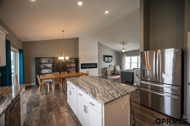 7808 Nicole Lane, Lincoln, NE 68516