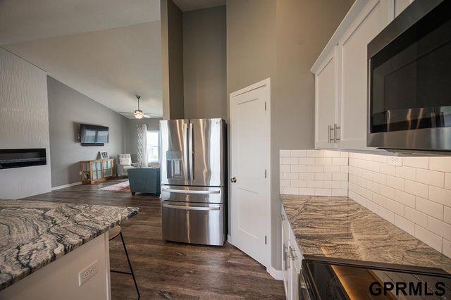 7808 Nicole Lane, Lincoln, NE 68516