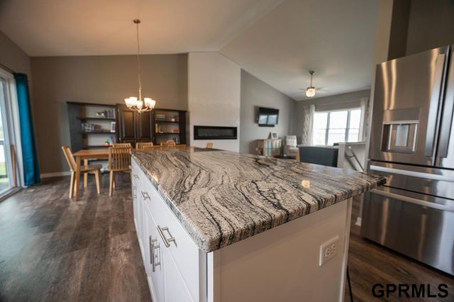 7808 Nicole Lane, Lincoln, NE 68516