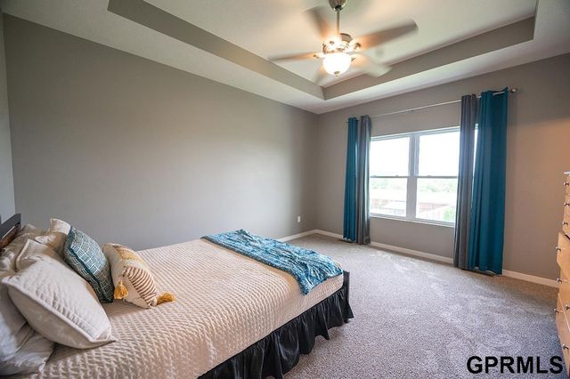 7808 Nicole Lane, Lincoln, NE 68516