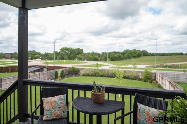 7808 Nicole Lane, Lincoln, NE 68516