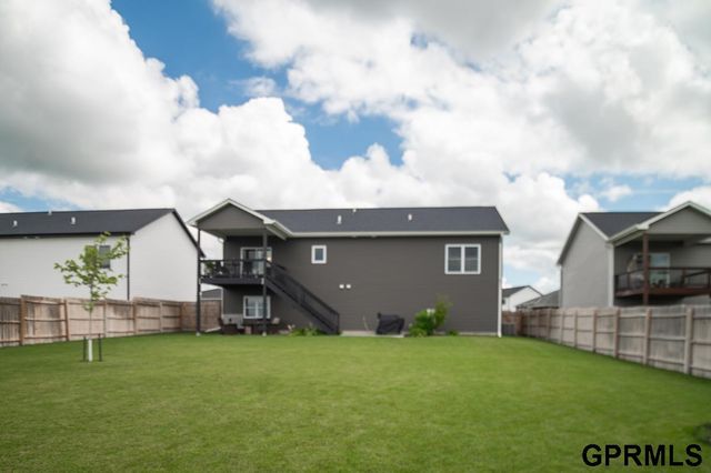 7808 Nicole Lane, Lincoln, NE 68516
