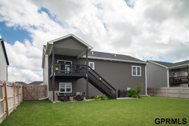 7808 Nicole Lane, Lincoln, NE 68516