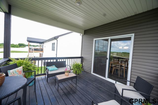 7808 Nicole Lane, Lincoln, NE 68516