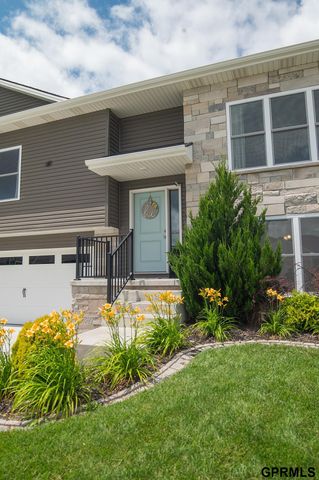 7808 Nicole Lane, Lincoln, NE 68516