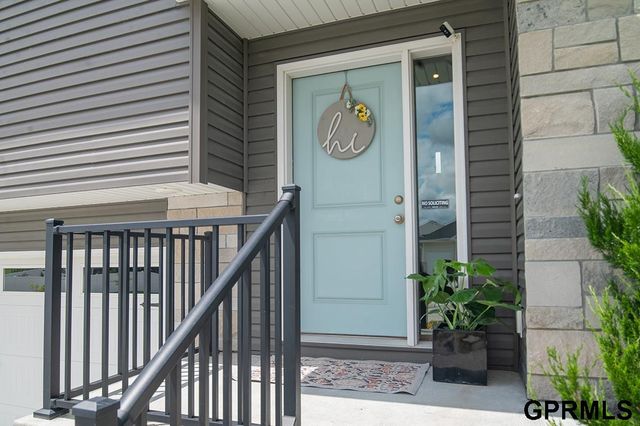 7808 Nicole Lane, Lincoln, NE 68516