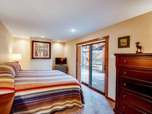 2382 33rd Street, Los Alamos, NM 87544