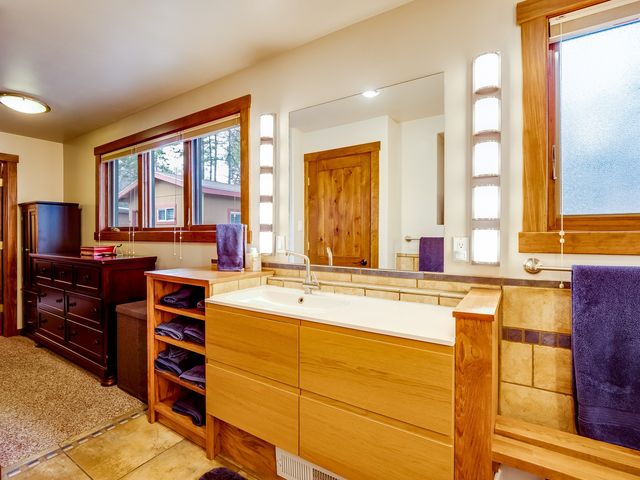 2382 33rd Street, Los Alamos, NM 87544