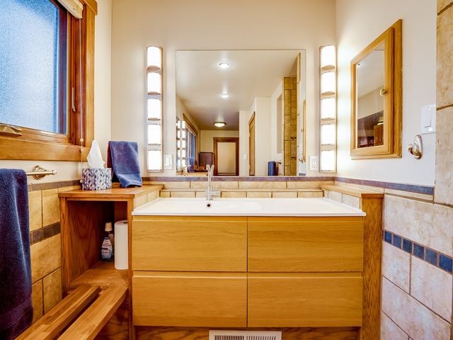 2382 33rd Street, Los Alamos, NM 87544