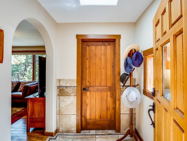 2382 33rd Street, Los Alamos, NM 87544