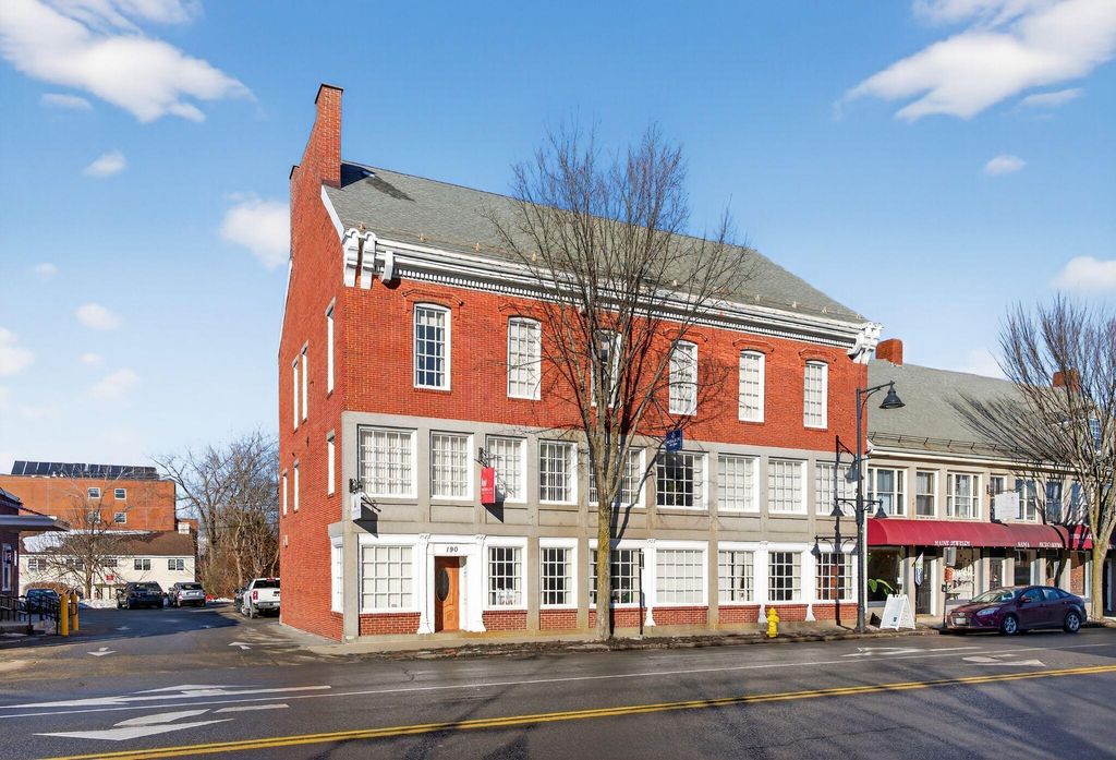 190 Main Street, Saco, ME 04072 — exterior