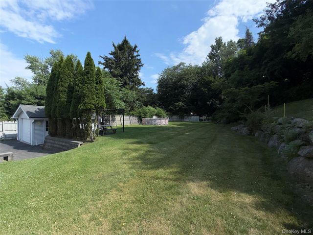 29 Ramapo Road, Garnerville, NY 10923