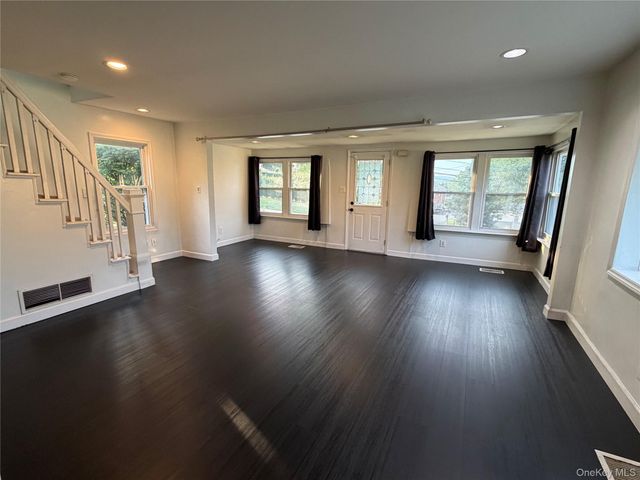 29 Ramapo Road, Garnerville, NY 10923