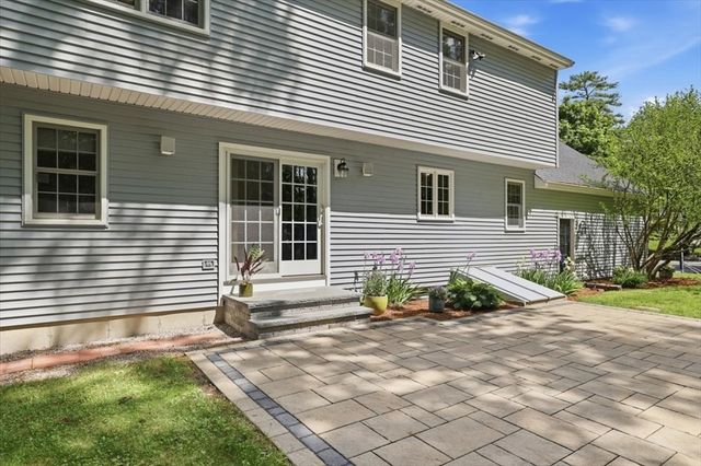 32 Millfarm Dr, Mansfield, MA 02048