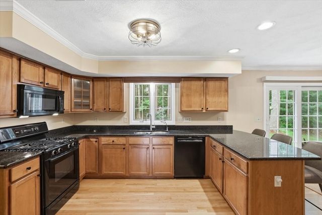 32 Millfarm Dr, Mansfield, MA 02048