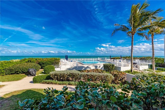8416 Oceanside Drive F12, Vero Beach, FL 32963